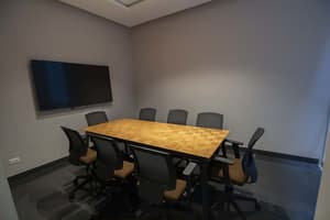thumbnail: Business center