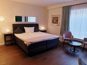 thumbnail: Room