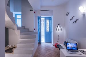 thumbnail: Interior