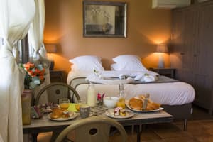 thumbnail: In-room dining
