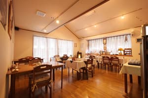 thumbnail: Dining