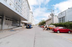 thumbnail: Parking