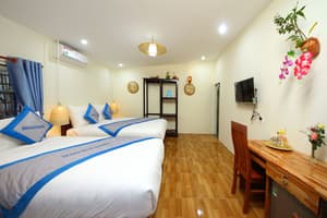thumbnail: Room