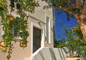 thumbnail: Exterior