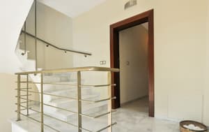 thumbnail: Interior