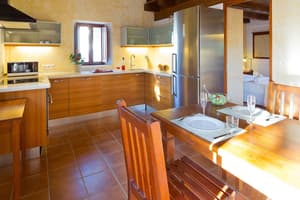thumbnail: In-room dining