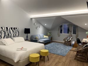 thumbnail: Room