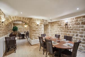 thumbnail: Breakfast area