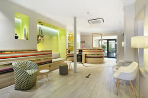thumbnail: Reception