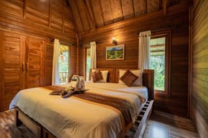 thumbnail: Interior