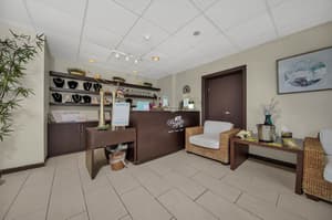 thumbnail: Spa reception