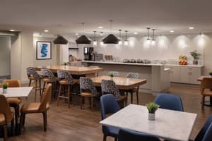 thumbnail: Breakfast area
