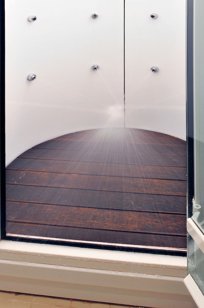 Vichy shower