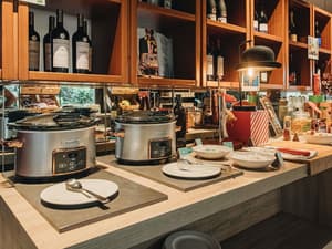 thumbnail: Breakfast area
