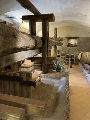 thumbnail: Interior
