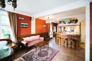 thumbnail: Bar (on property)