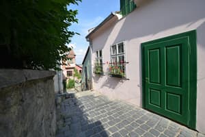 thumbnail: Property entrance
