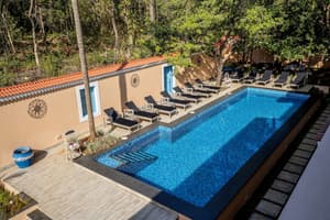 thumbnail: Pool