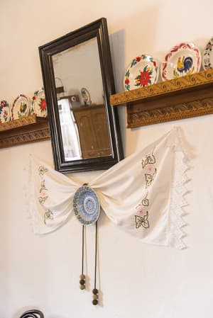 thumbnail: Interior detail