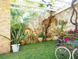 thumbnail: Exterior