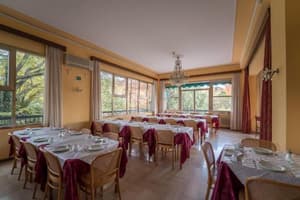 thumbnail: Restaurant