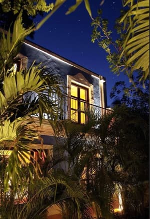 thumbnail: Exterior