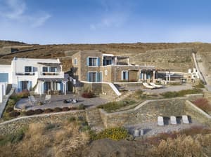 thumbnail: Front of property