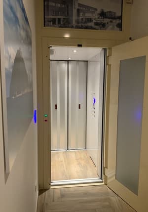thumbnail: Interior detail