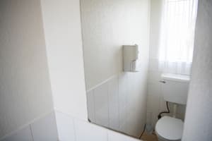 thumbnail: Bathroom amenities