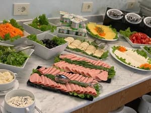 thumbnail: Restaurant