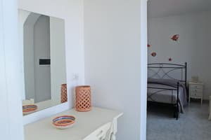 thumbnail: Room amenity