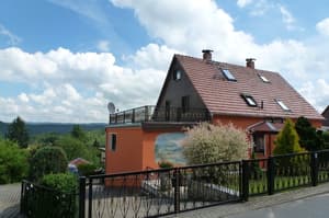 thumbnail: Front of property