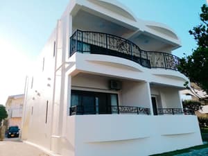 thumbnail: Exterior