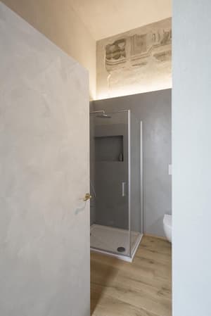 thumbnail: Bathroom shower