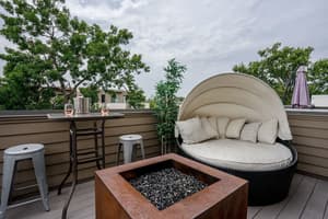 thumbnail: Terrace/patio