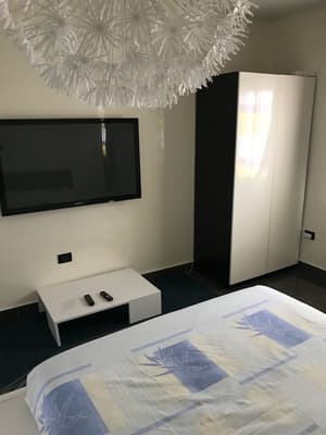 thumbnail: Interior detail
