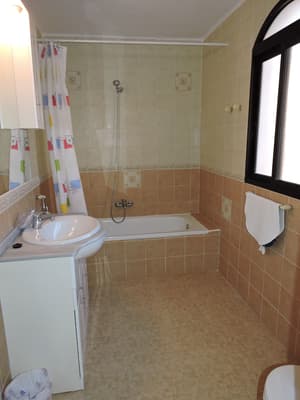 thumbnail: Bathroom