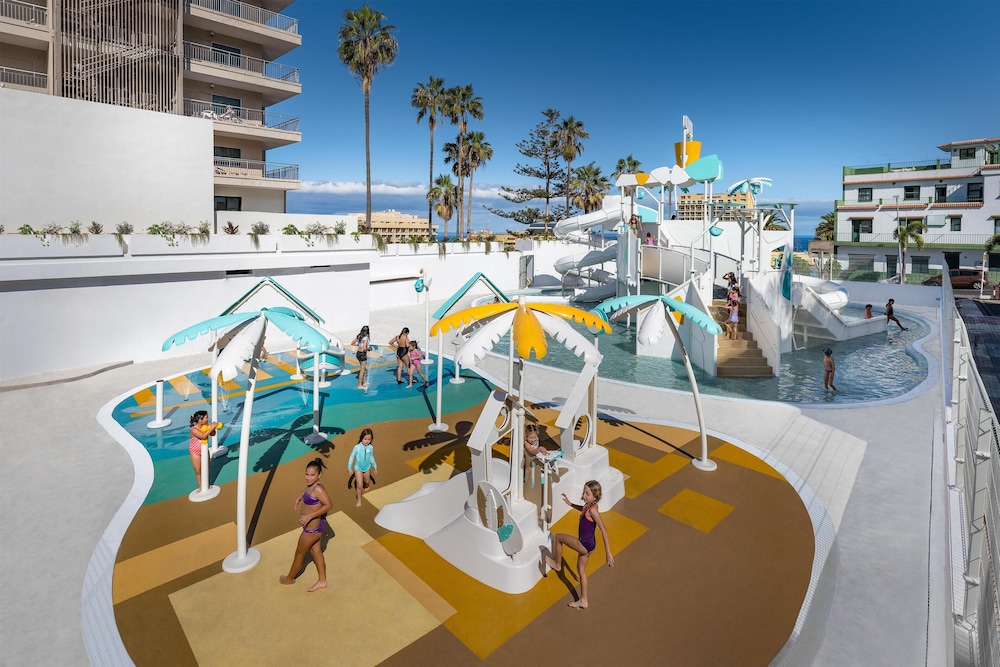 Surfing/boogie boarding