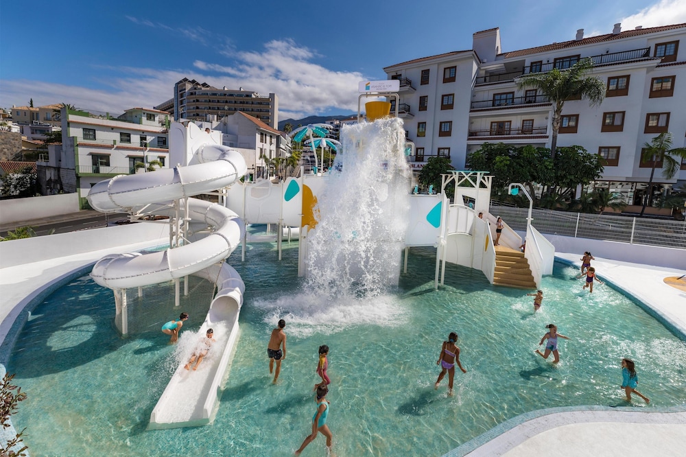 Surfing/boogie boarding