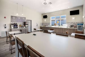 thumbnail: Breakfast area