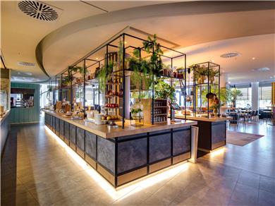 Dining,Dining Area,Restaurant,On-Site