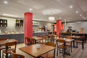 thumbnail: Breakfast area