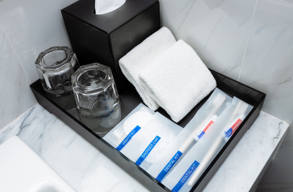 Bathroom amenities