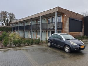 thumbnail: Exterior