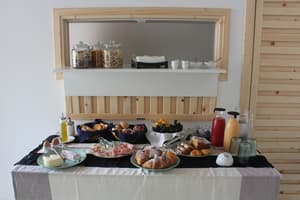 thumbnail: Breakfast buffet