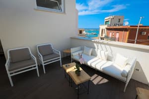 thumbnail: Balcony