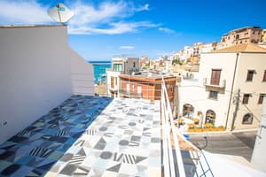 thumbnail: Balcony