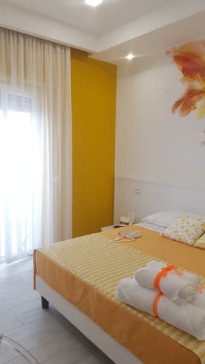 thumbnail: Interior