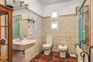 thumbnail: Bathroom