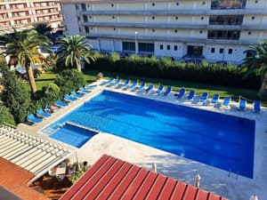 thumbnail: Pool